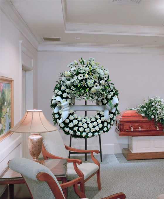 Corona de flores funerarias de para los tanatorios de Pamplona