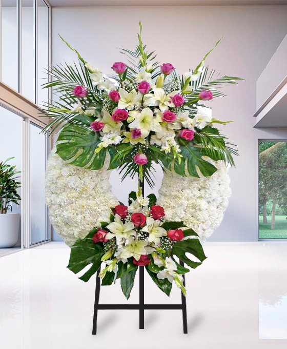 Corona de flores funerarias en Pamplona