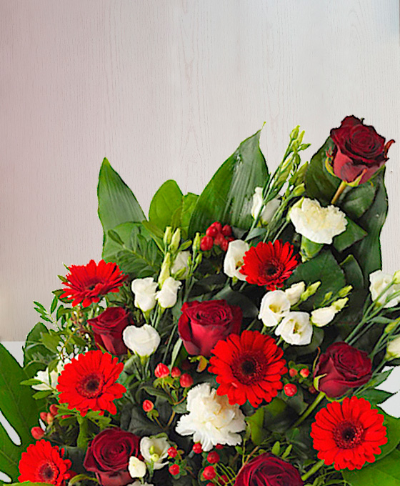 Ramo de flores para los tanatorios de Pamplona