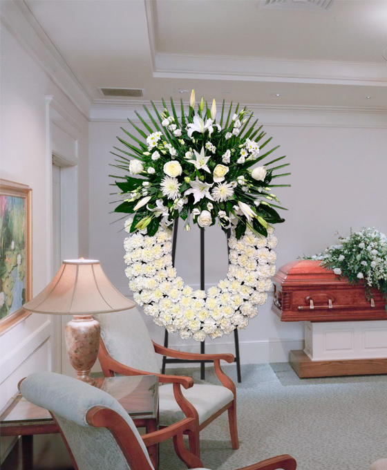 Corona de flores funebres especial para los difuntos de Pamplona