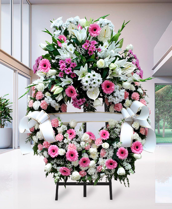 Corona de flores funebres en Pamplona